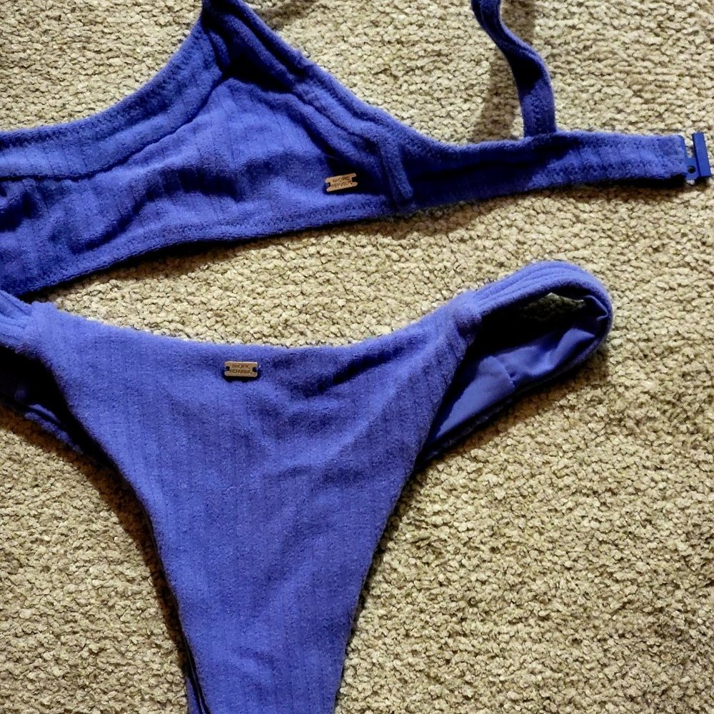 Swimsuit - Picture 2 of 5